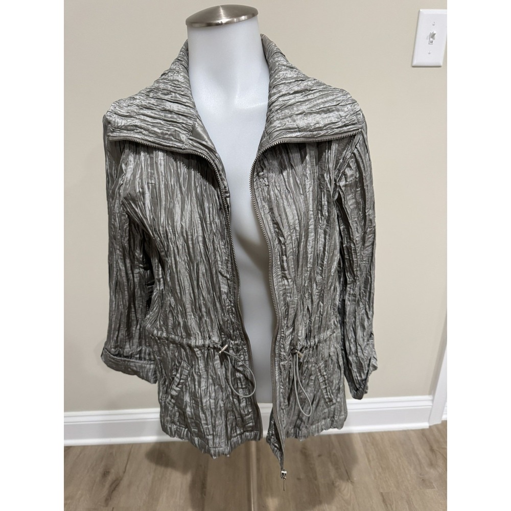 Lark Lane Silver Nylon Polyester Crinkle Zip Jacket 3/4 Tab sleeve Size 8